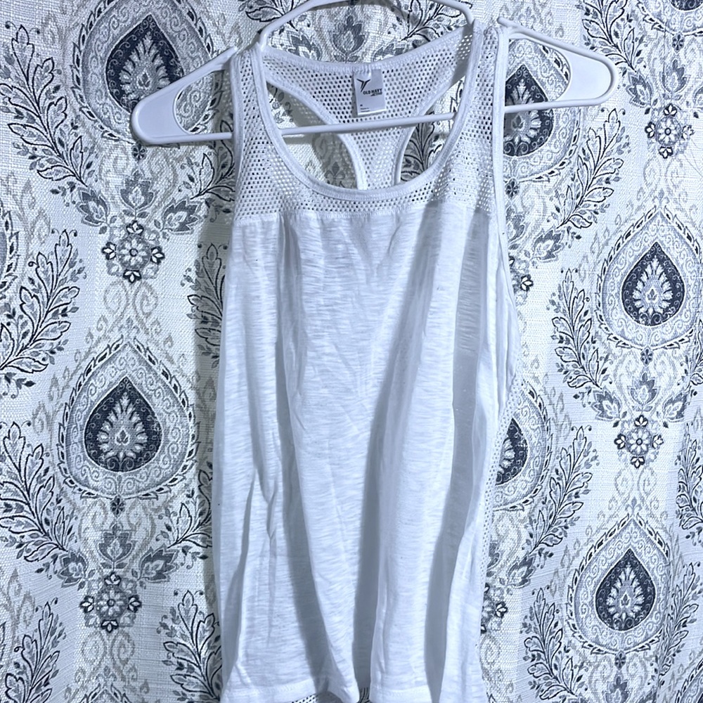 Medium, Old navy active wear tank top.